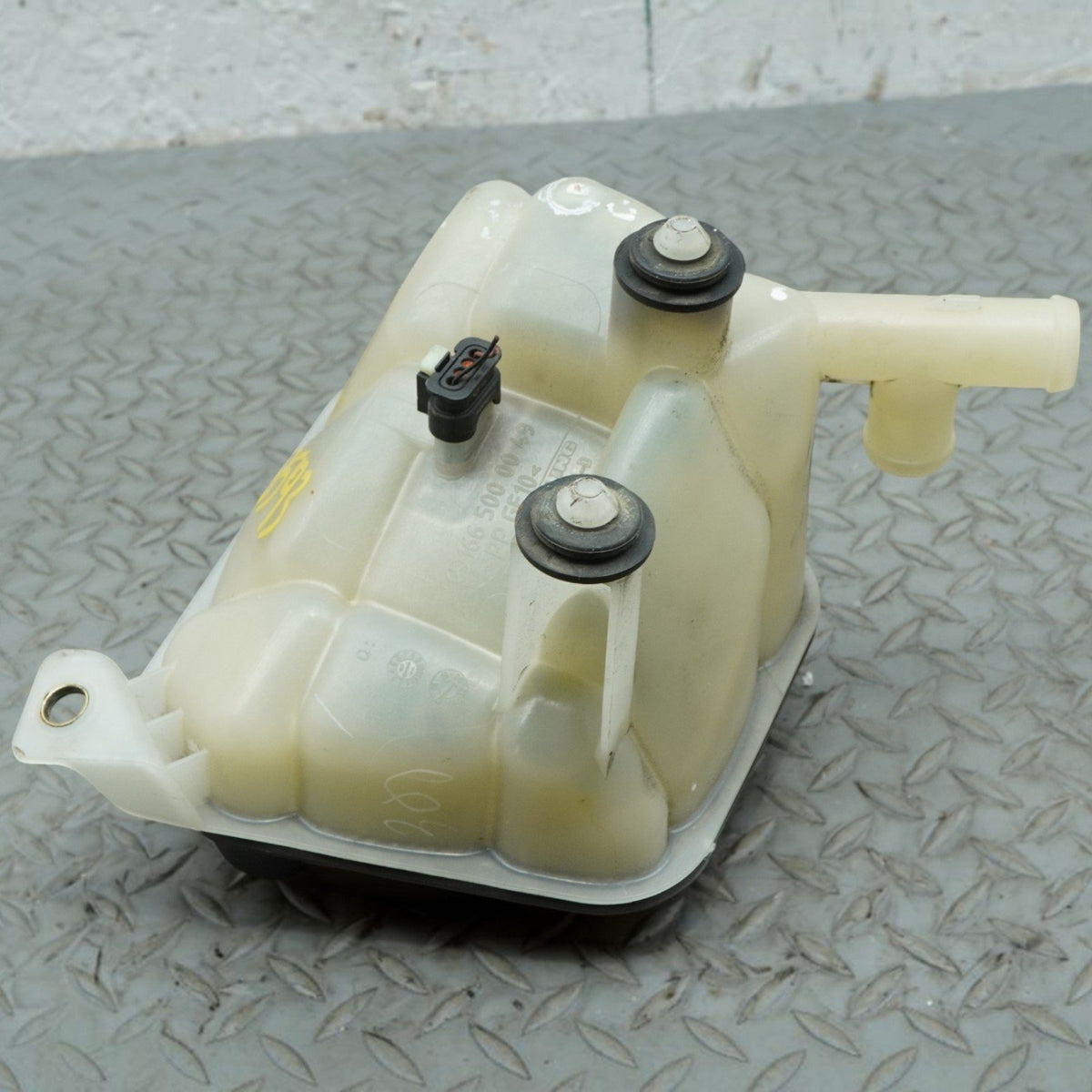 17-19 Mercedes GLS63 GLS550 GLS450 GLS350d X166 Coolant Bottle 1665000049 OEM