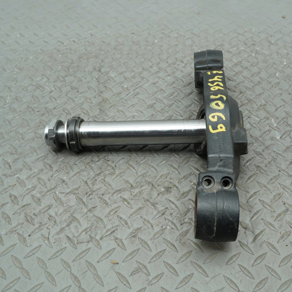 09-13 Kawasaki Vulcan VN1700J Vaquero Triple Tree Steering Clamp Bottom lower