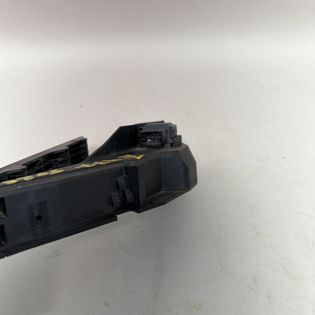 99-06 BMW 325i 330i 323i M3 E46 Coupe Accelerator Gas Pedal Assembly OEM