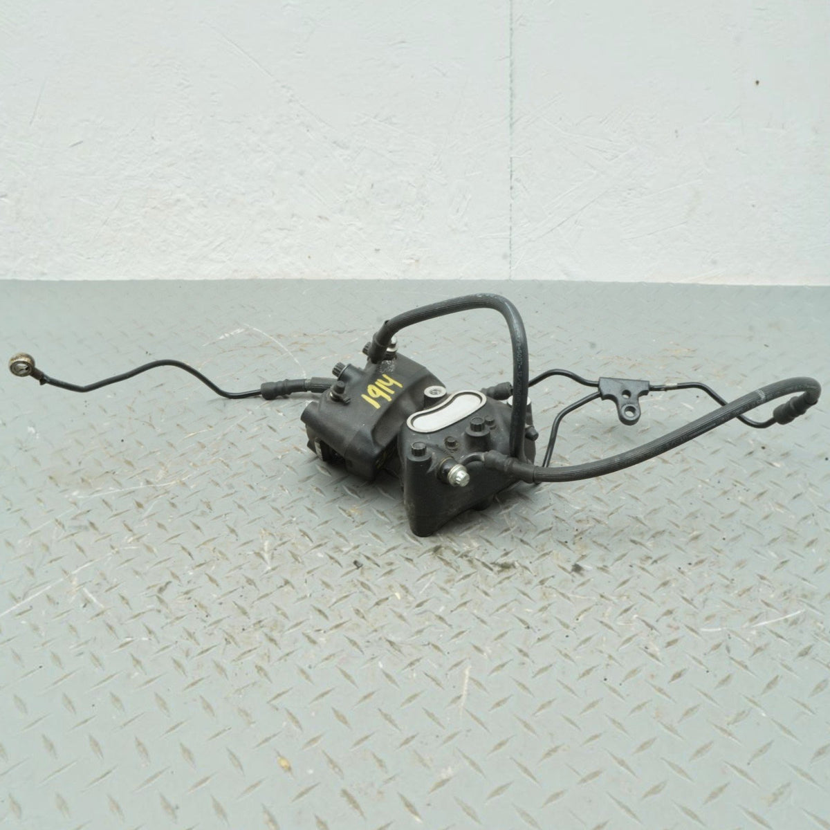 2005-2006 Harley Davidson FLHTCI Electra Glide Classic FRONT BRAKE CALIPERS