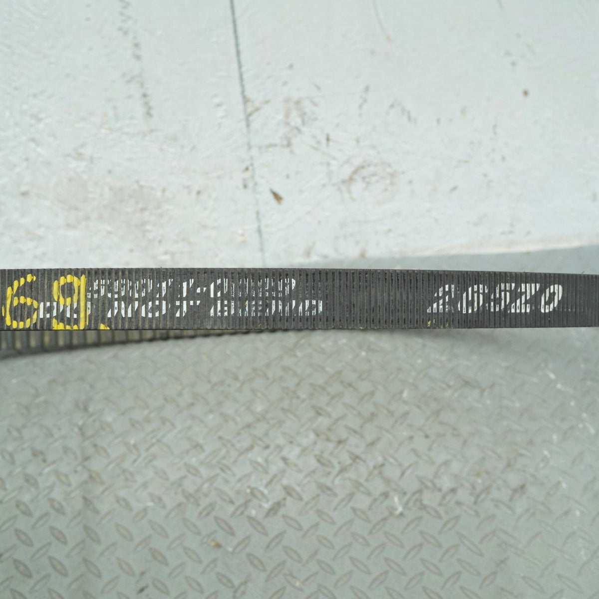 09-23 Kawasaki Vulcan VN1700J Vaquero Drive Belt Rubber Rear 59011-0029 OEM