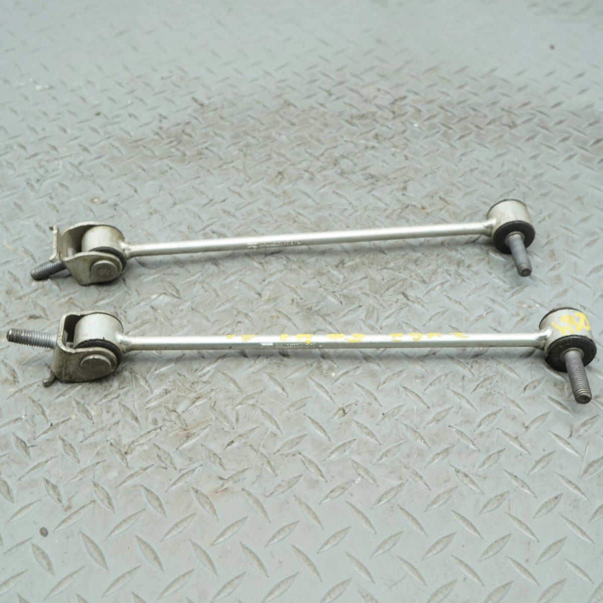 14-17 Mercedes S550 W222 Rear Stabilizer Sway Bar End Link Pair Left & Right OEM