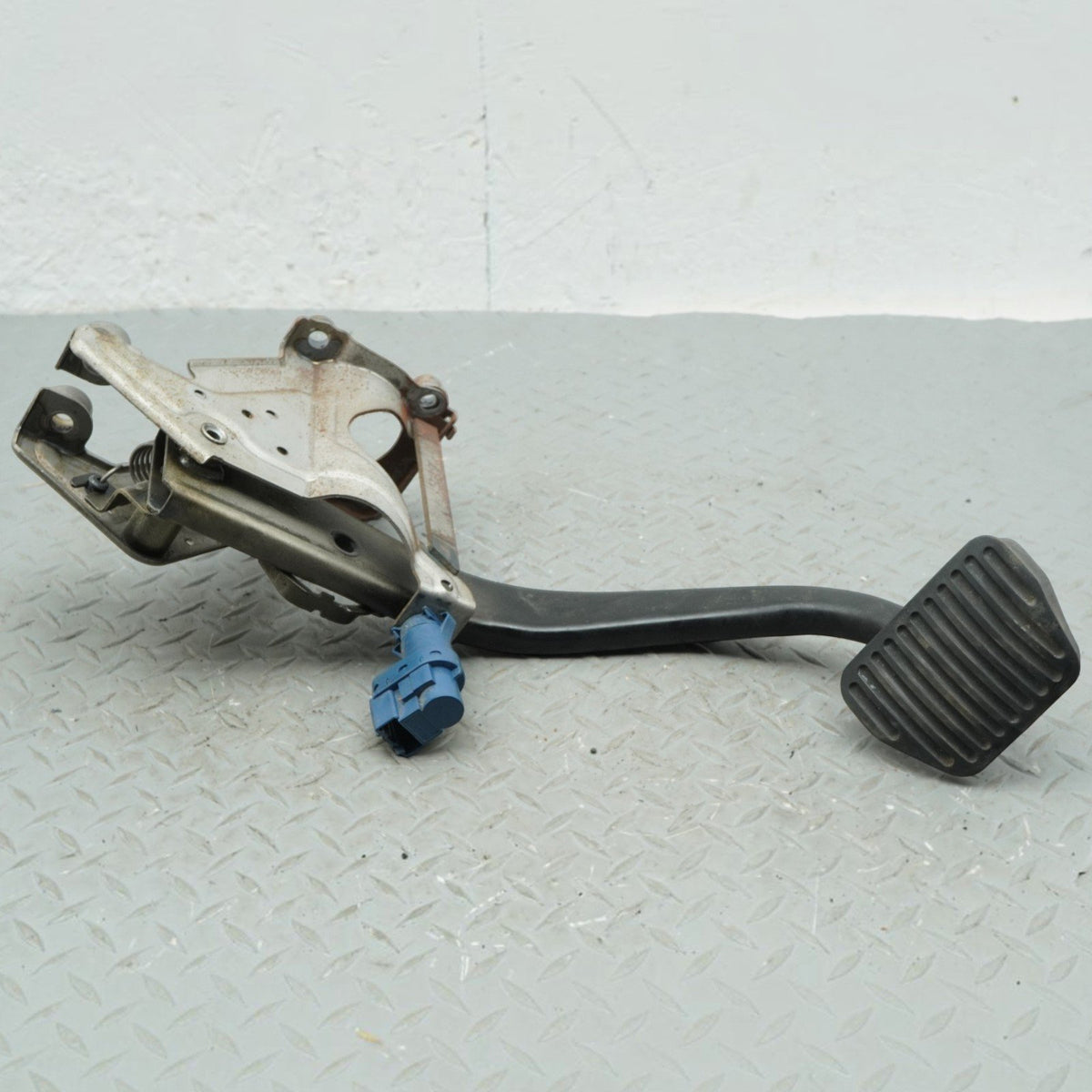 14-17 Land Range Rover Sport L494 Brake Pedal Foot Pad W Bracket DK622D094AB OEM