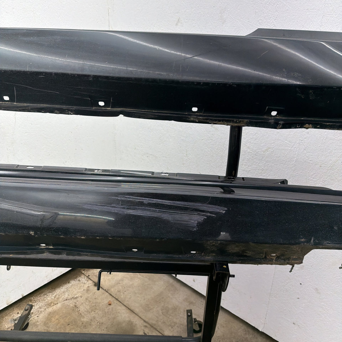 06-10 BMW M6 E63 Left Right Side Rocker Panel Skirt 51777898213 Black 475 OEM