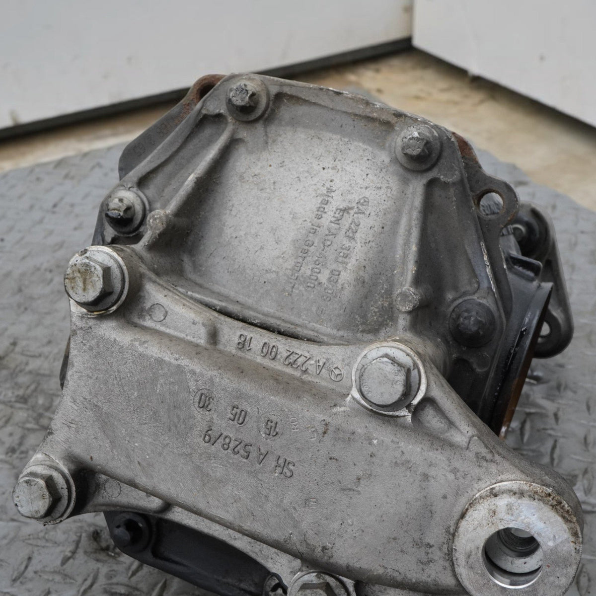 14-16 Mercedes S550 W222 4Matic Rear Differential Carrier Gear A2213510308 OEM