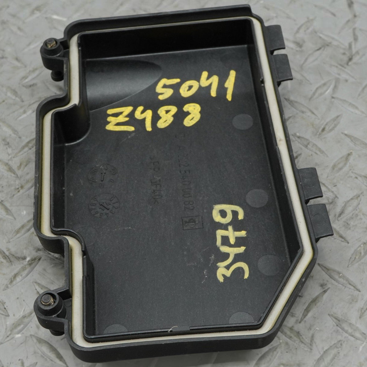 14-17 Mercedes S550 S400 S550e W222 Fuse Box Cove Panel Holder A2225400082 OEM