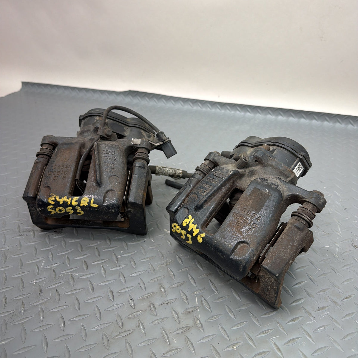 12-18 Audi S7 S6 A6 A7 4G C7 Rear Brake Caliper LH RH EPB Motor 4G0615404C OEM
