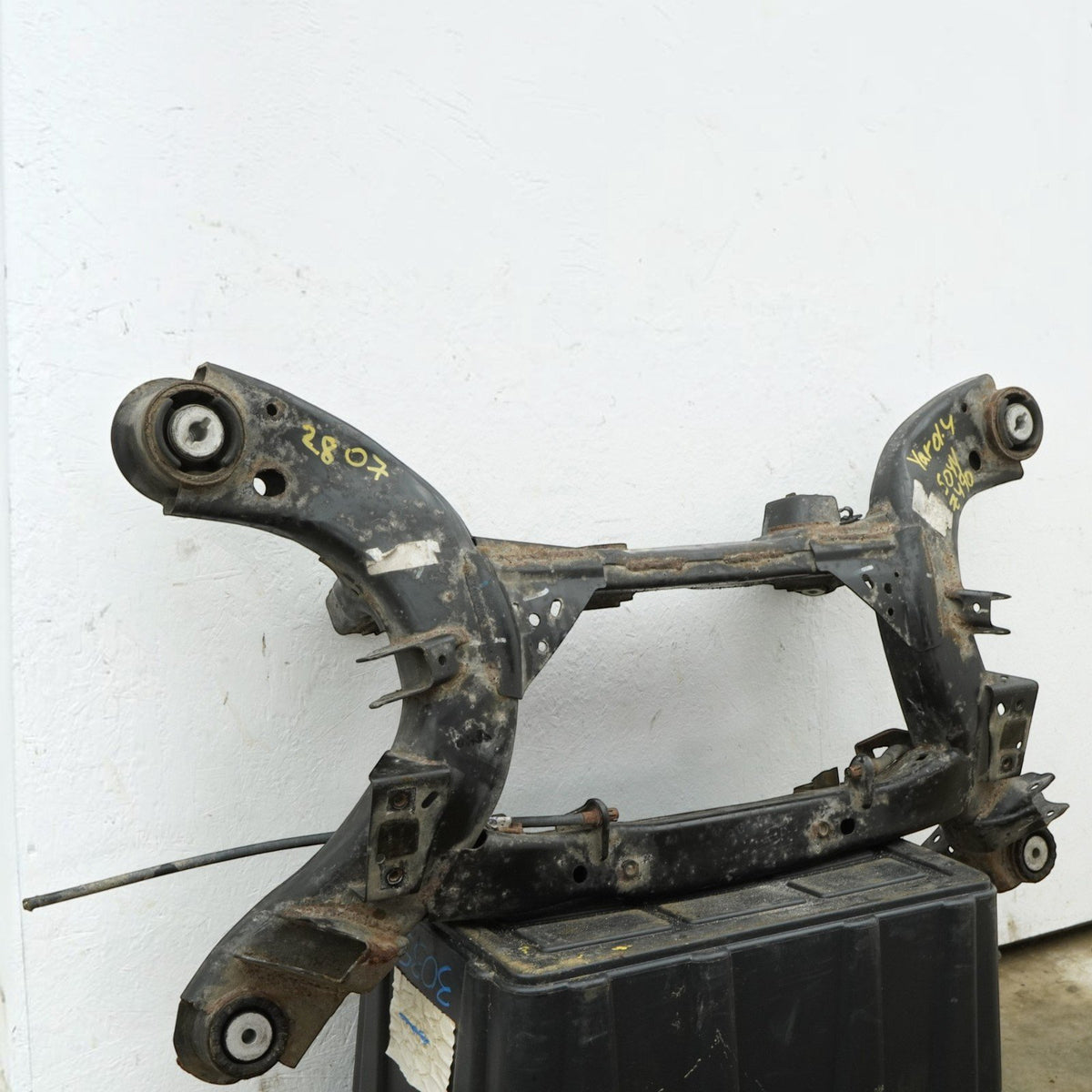 15-16 Dodge Challenger Coupe 5.7L MT Rear Crossmember Suspension Cradle 68260627AC OEM