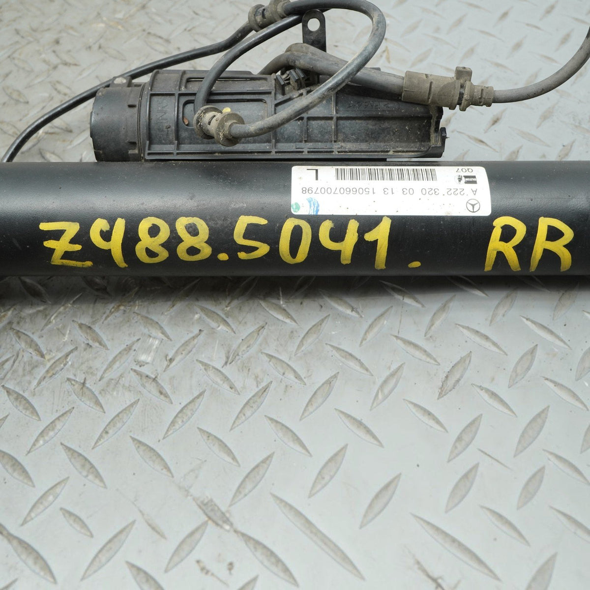 14-16 MercedesS550 S400 W222 Rear Right Shock Suspension Strut A2223200413 OEM
