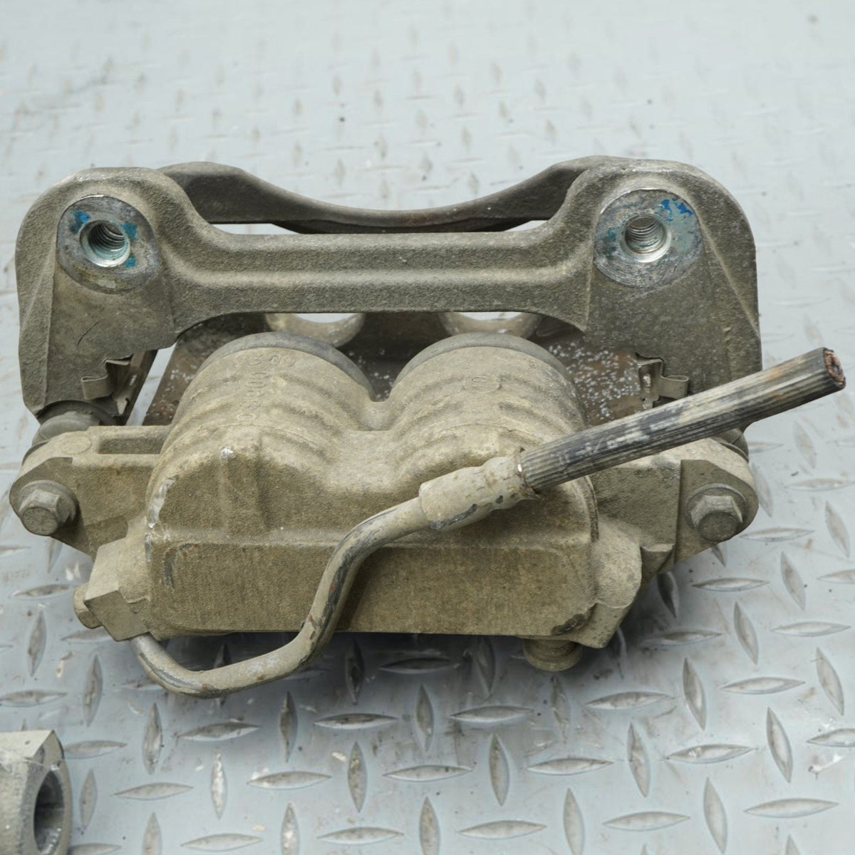 2012 Ford Mustang Coupe Front Caliper BR33-2B119-AE/ BR33-2B118-AE