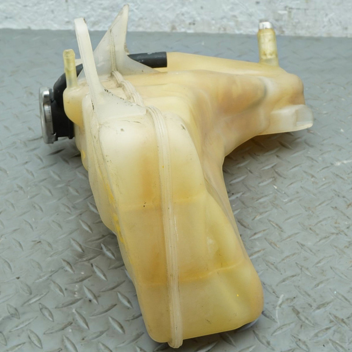 11-23 Dodge Challenger 5.7L 3.6L Coolant Bottle Reservoir Antifreeze 52014521AE