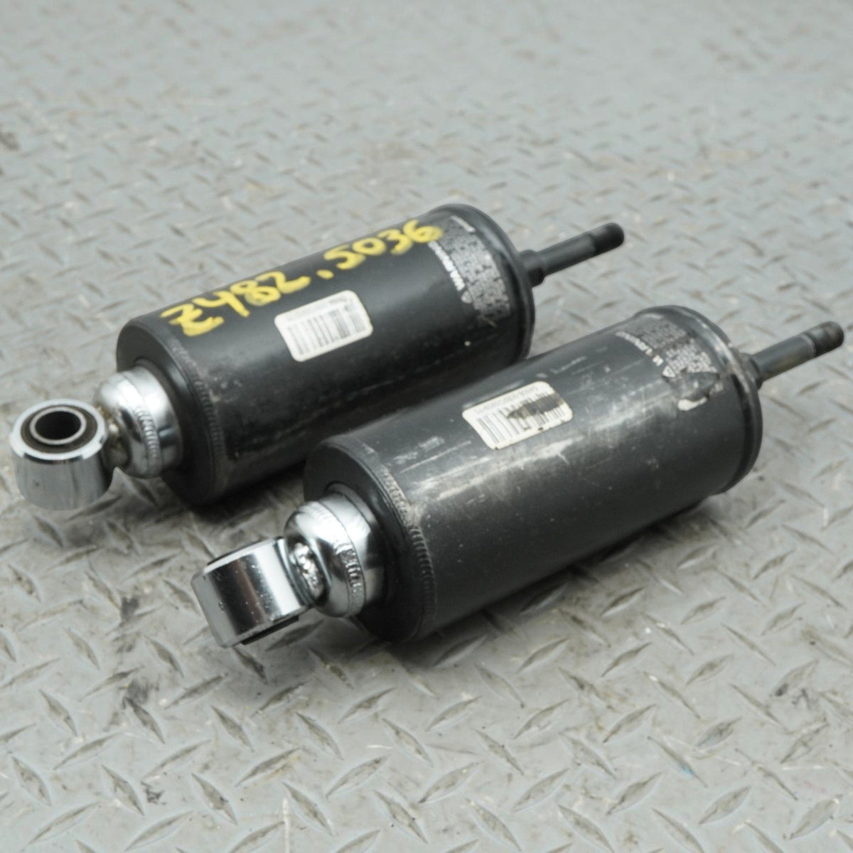 11-16 Harley-Davidson FLSTC Motorcycle Rear Air Shock Absorbers Showa Aftermrkt