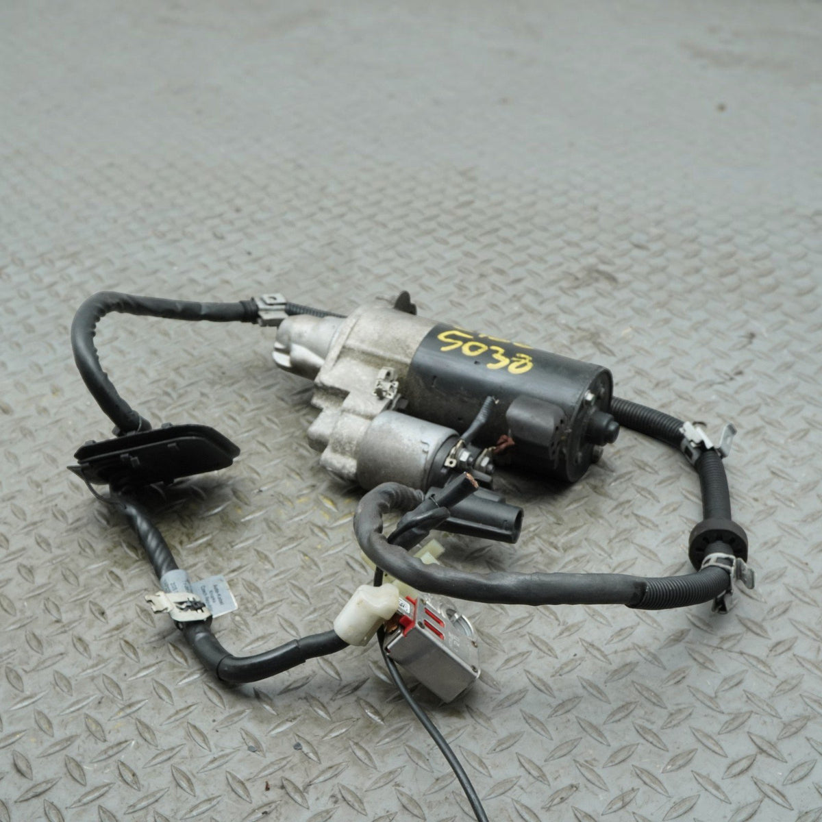 2014 Mercedes E350 4Matic C207 Starter Motor Engine Ignition A2044403940 OEM