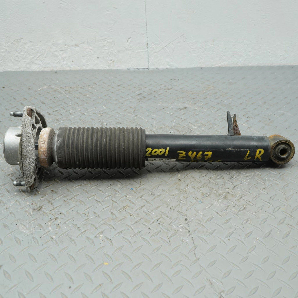 14-18 BMW X5 F15 Left LH Rear Strut Shock Suspension Absorber 33526867865 OEM