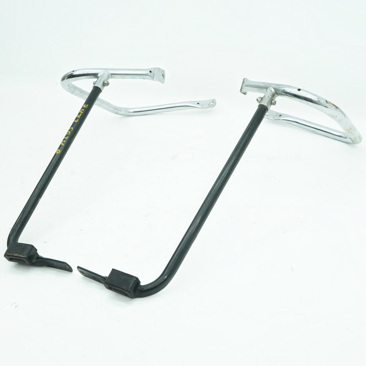 2000-2008 Harley-Davidson FLHRCI Road King Sissy bar And Mounting Rails OEM