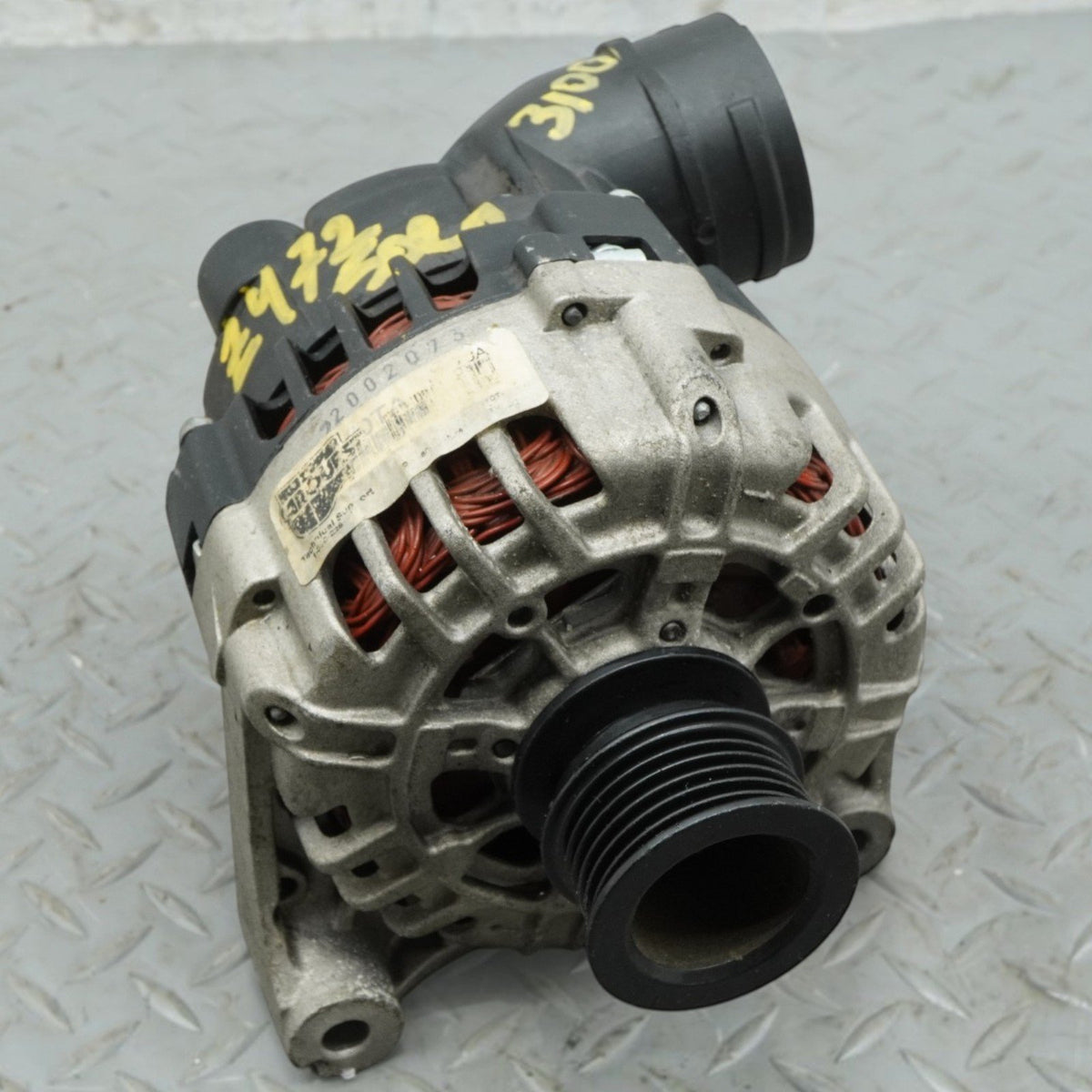 01-06 BMW 325 330 E46 Alternator Generator Pulley Engine W Duct 12317501597 OEM