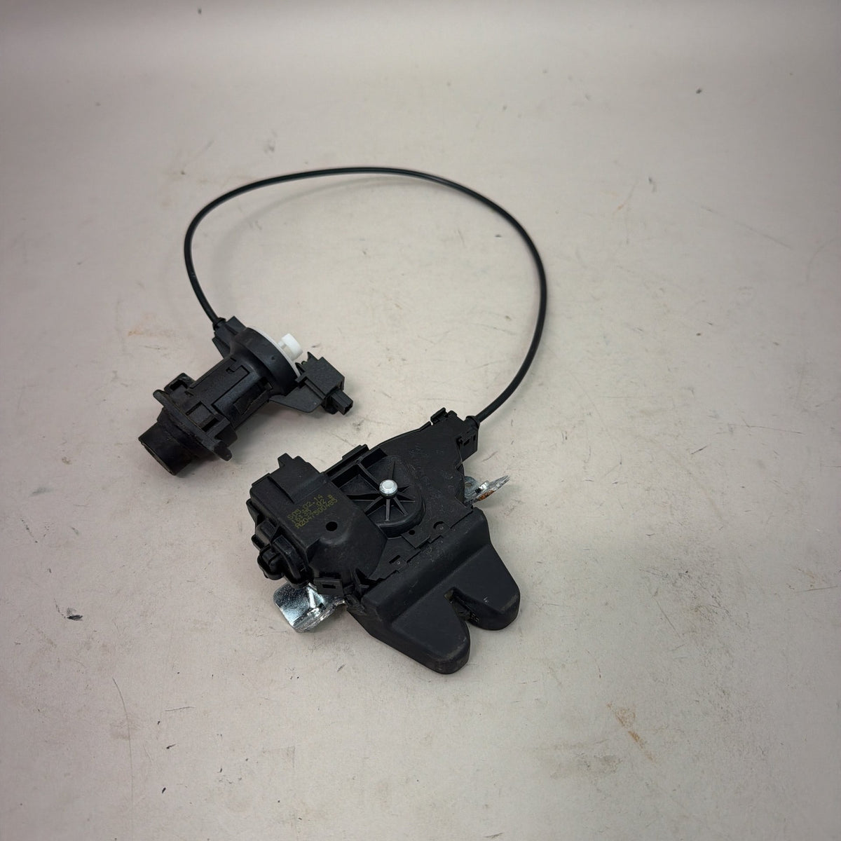 10-17 Mercedes E350 W207 Coupe Trunk Lid Latch Lock Actuator A2047500485 OEM