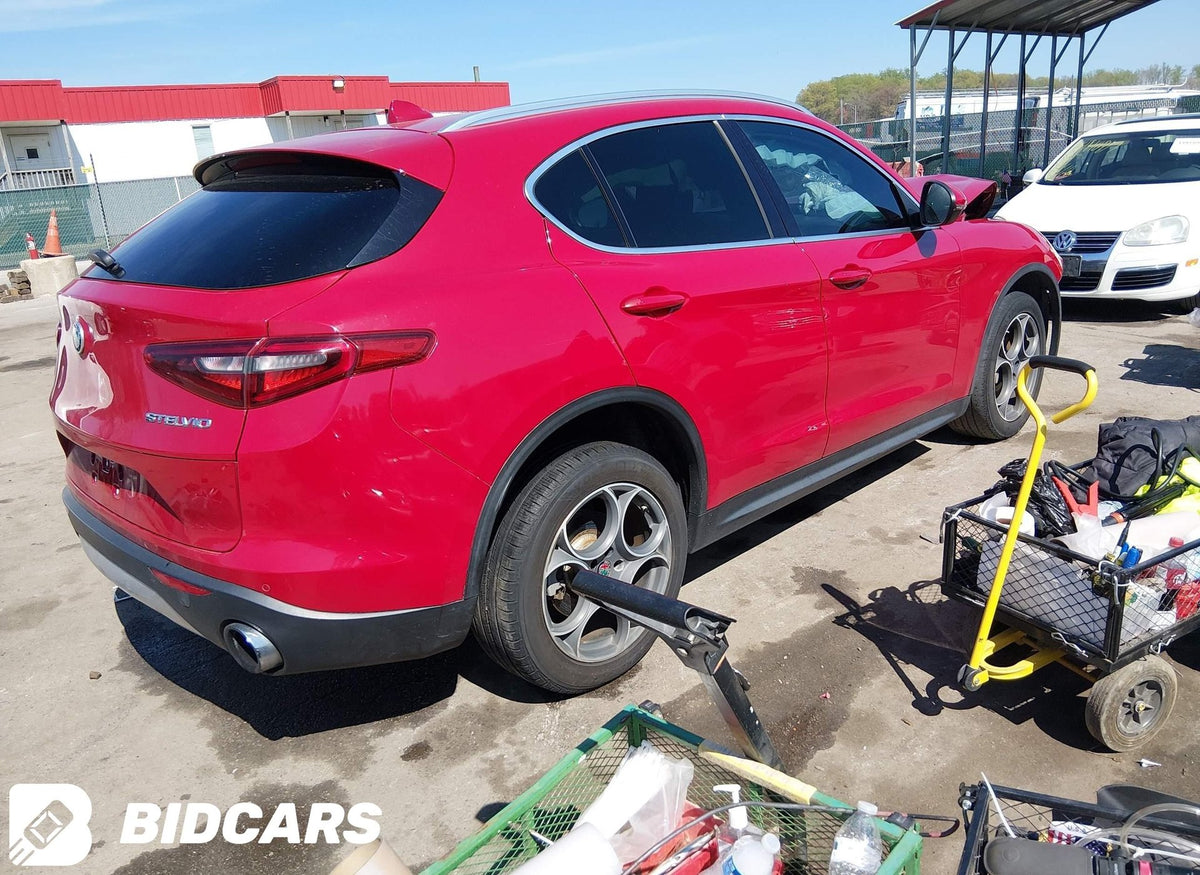 2016-2020 Alfa Romeo Stelvio 949