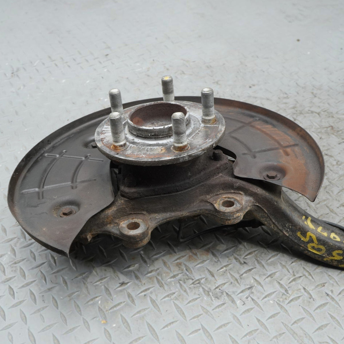 12-23 Dodge Challenger RWD 5.7L Spindle Knuckle Hub Front Left 05168403AD OEM