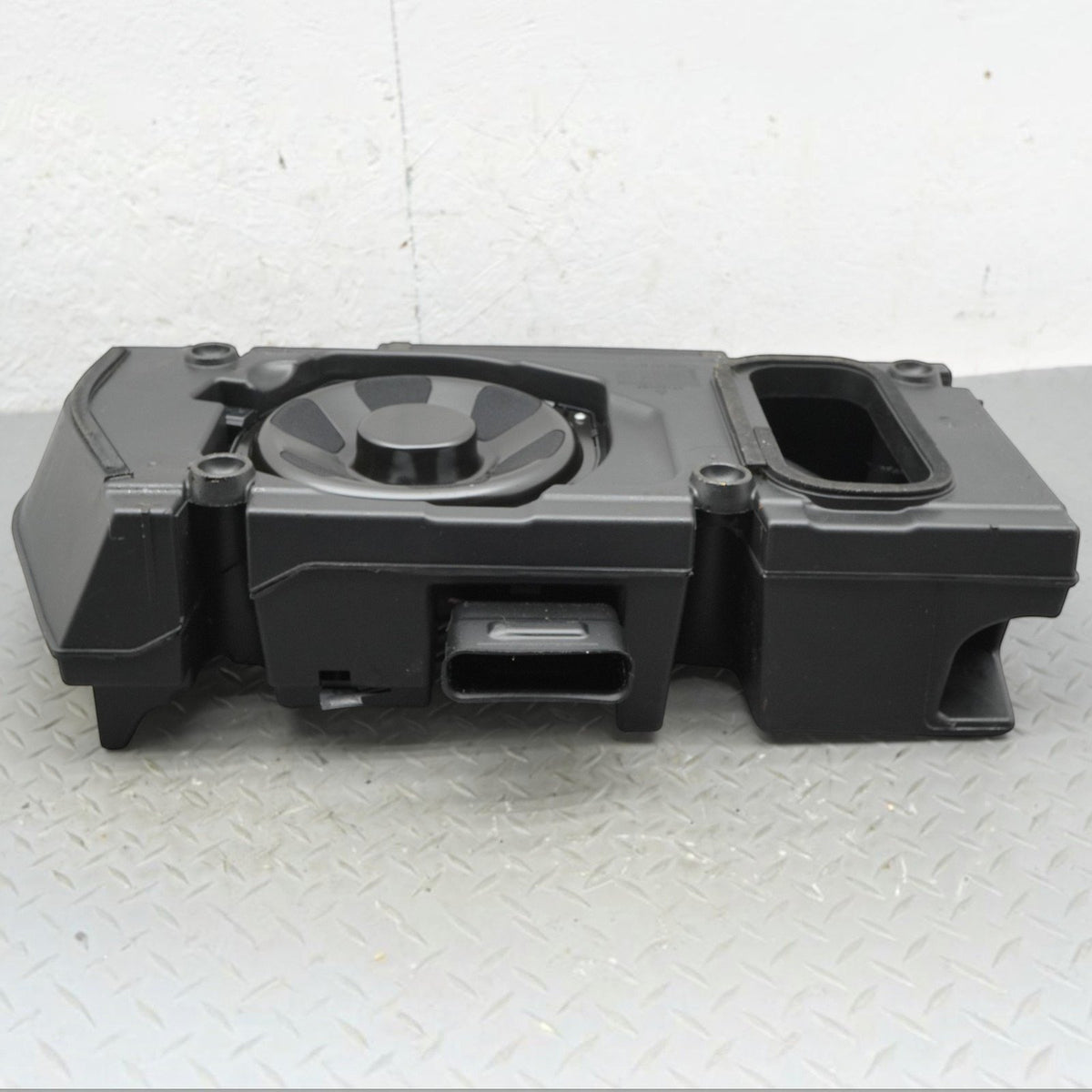 14-22 Land Range Rover Sport L494 Subwoofer Speaker Audio Sound CPLA18808CA OEM