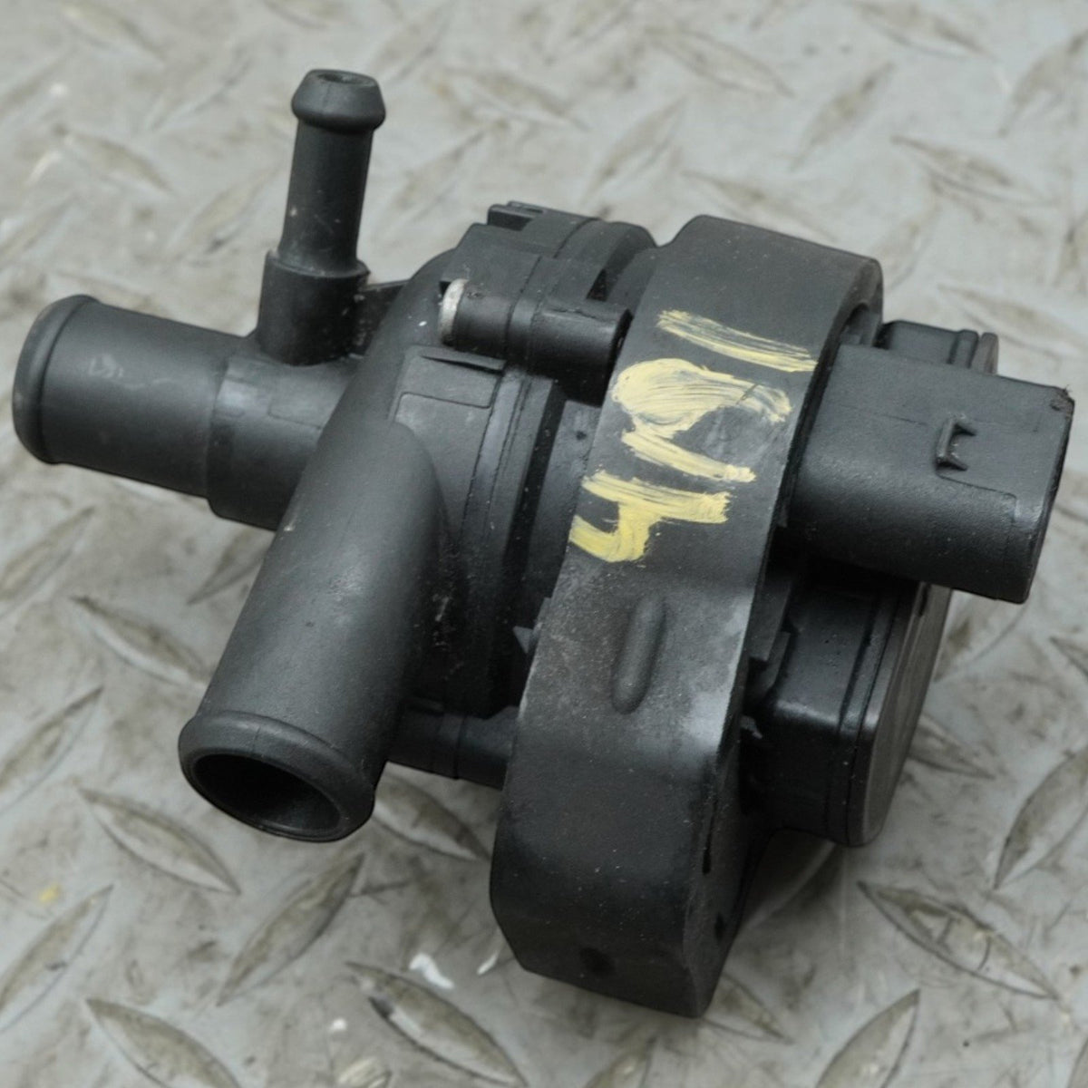 10-17 Mercedes E350 E400 W207 Auxiliary Water Cooling Pump Unit A0005000386 OEM