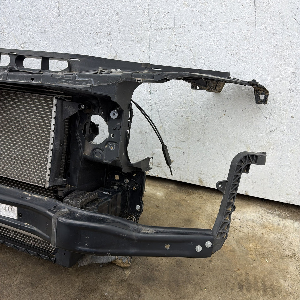 17-19 Mercedes GLS450 X166 Front Radiator Core Support Reinforcement A0999064000