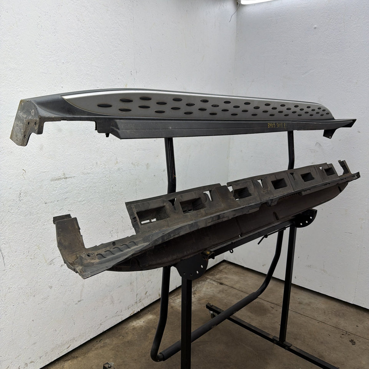 13-16 Mercedes GL450 GL550 X166 Right Running Board Step Foot A1666900310 OEM