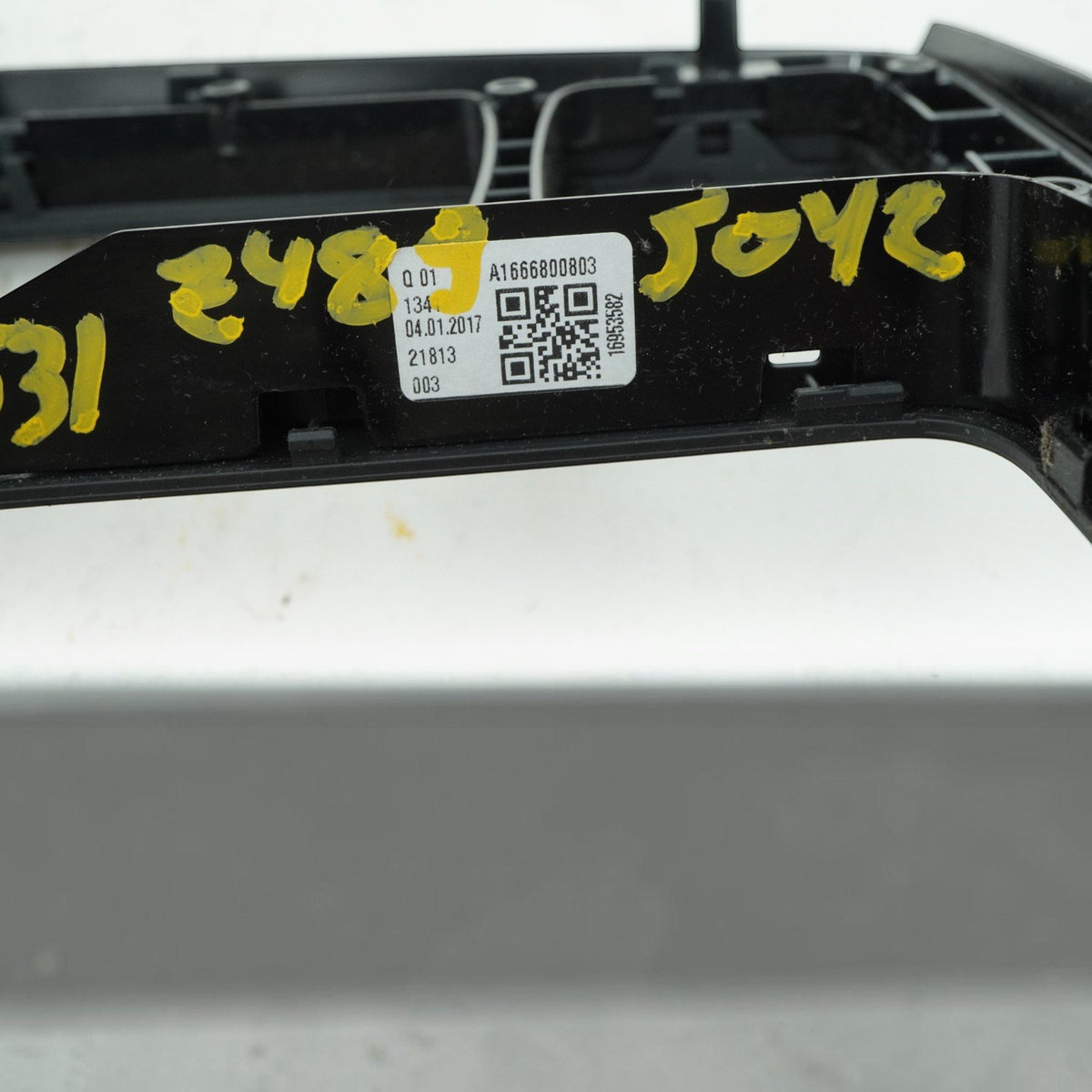 17-19 Mercedes GLS63 GLS550 GLS450 X166 Centre Console Trim Bezel A1666800803