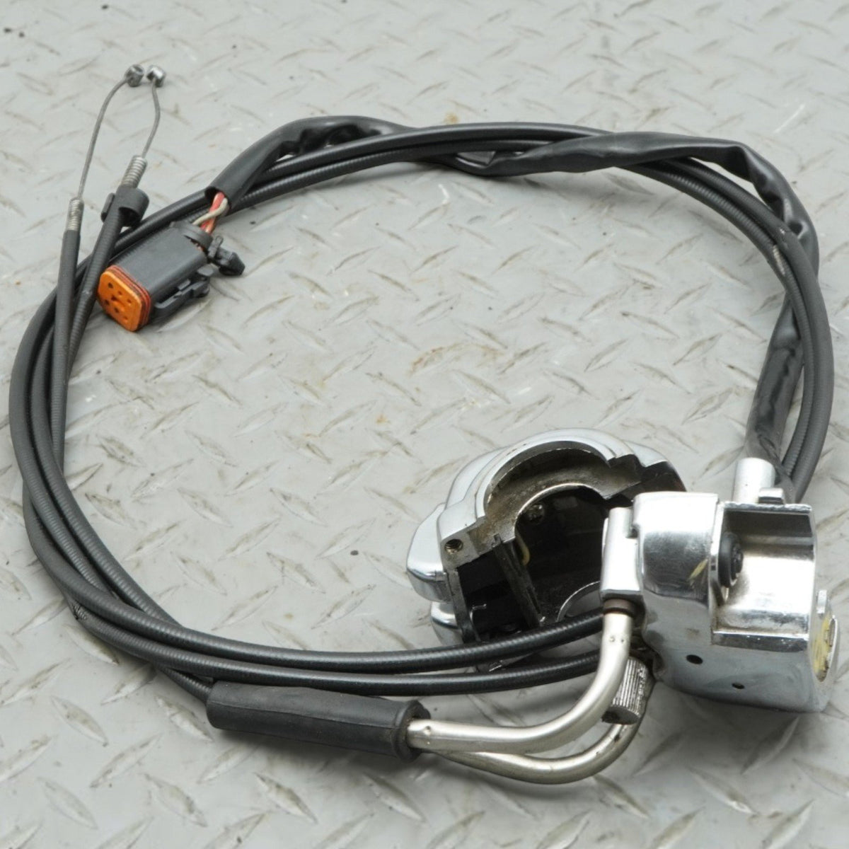 00-06 Harley-Davidson FLHRCI Road King Classic Handlebar Sturt Run Off Switches
