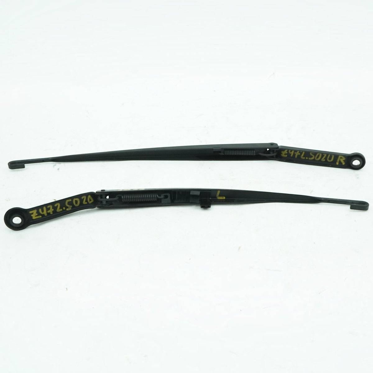 99-06 BMW E46 325i 330i M3 Front Wiper Arm Set LH RH 61617003931 61617007128 OEM