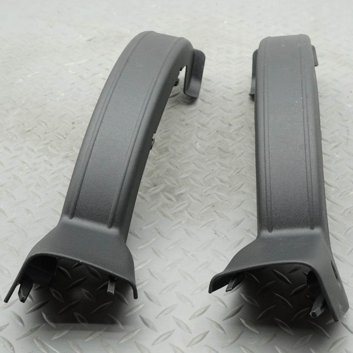 14-20 Mercedes S550 S400 W222 Trunk Lid Hinge Trim Cover LH RH A2226930117 OEM