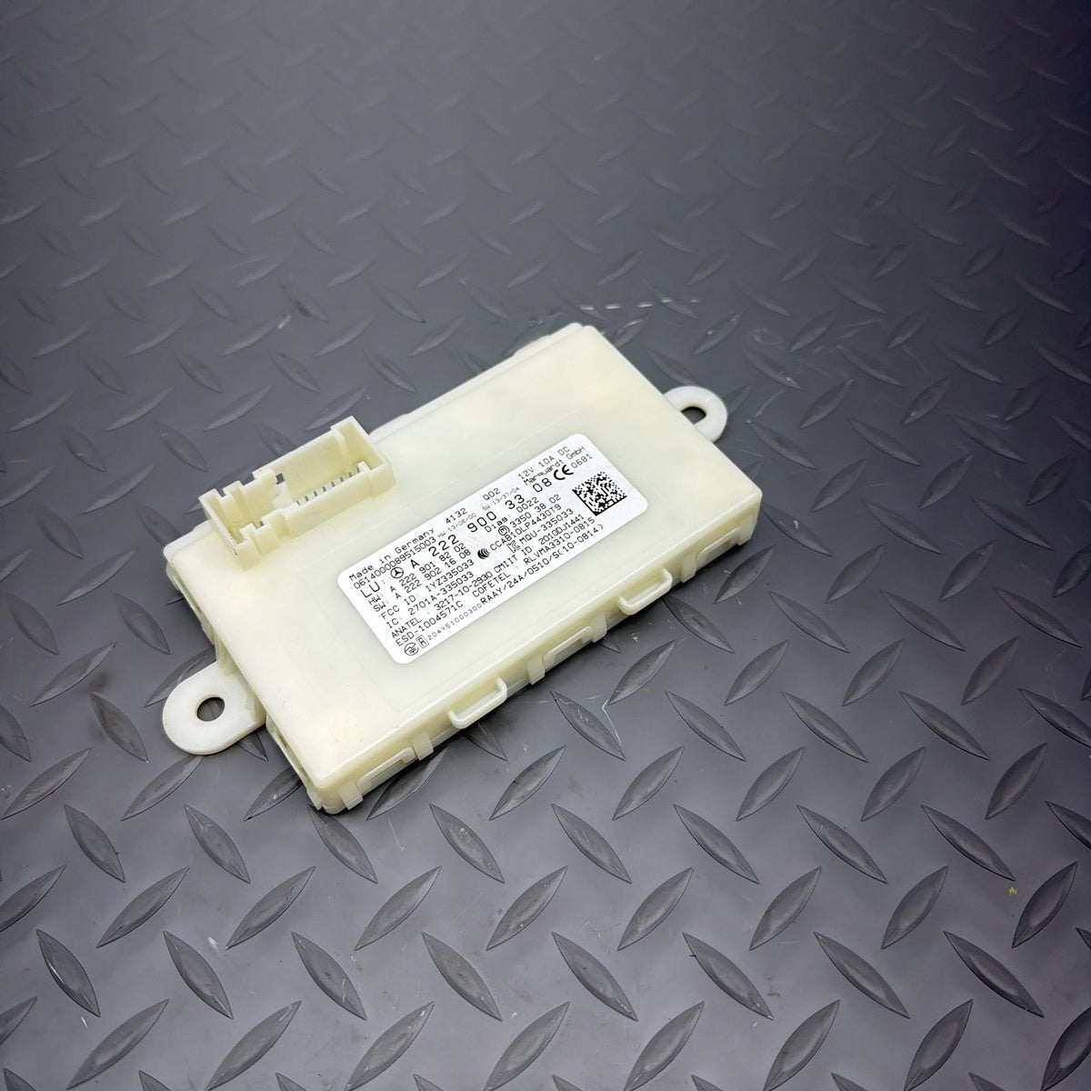 14-17 Mercedes S550 S600 S63 W222 Keyless Go Control Module A2229003308 OEM