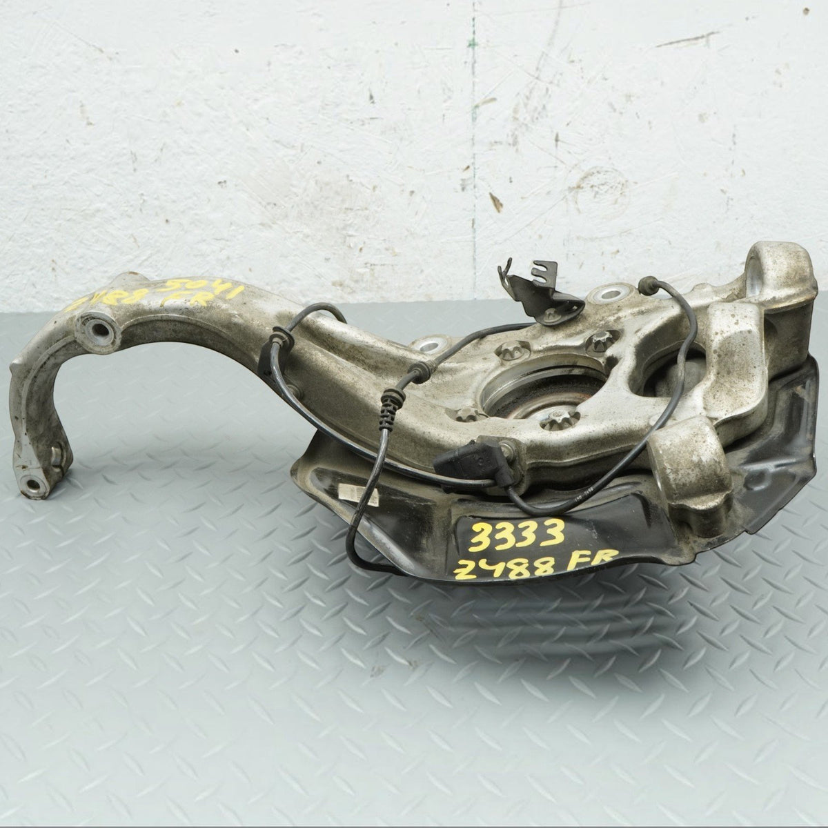 14-20 Mercedes S550 S400 W222 4matic Front RH Spindle Knuckle A2224211020 OEM