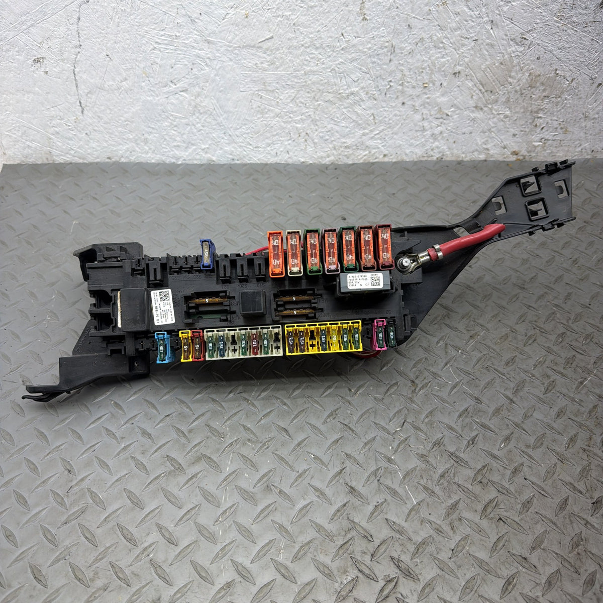 13-16 Mercedes GL350 GL450 GL550 GL63 X166 Engine Fuse Relay Box A1669063801 OEM