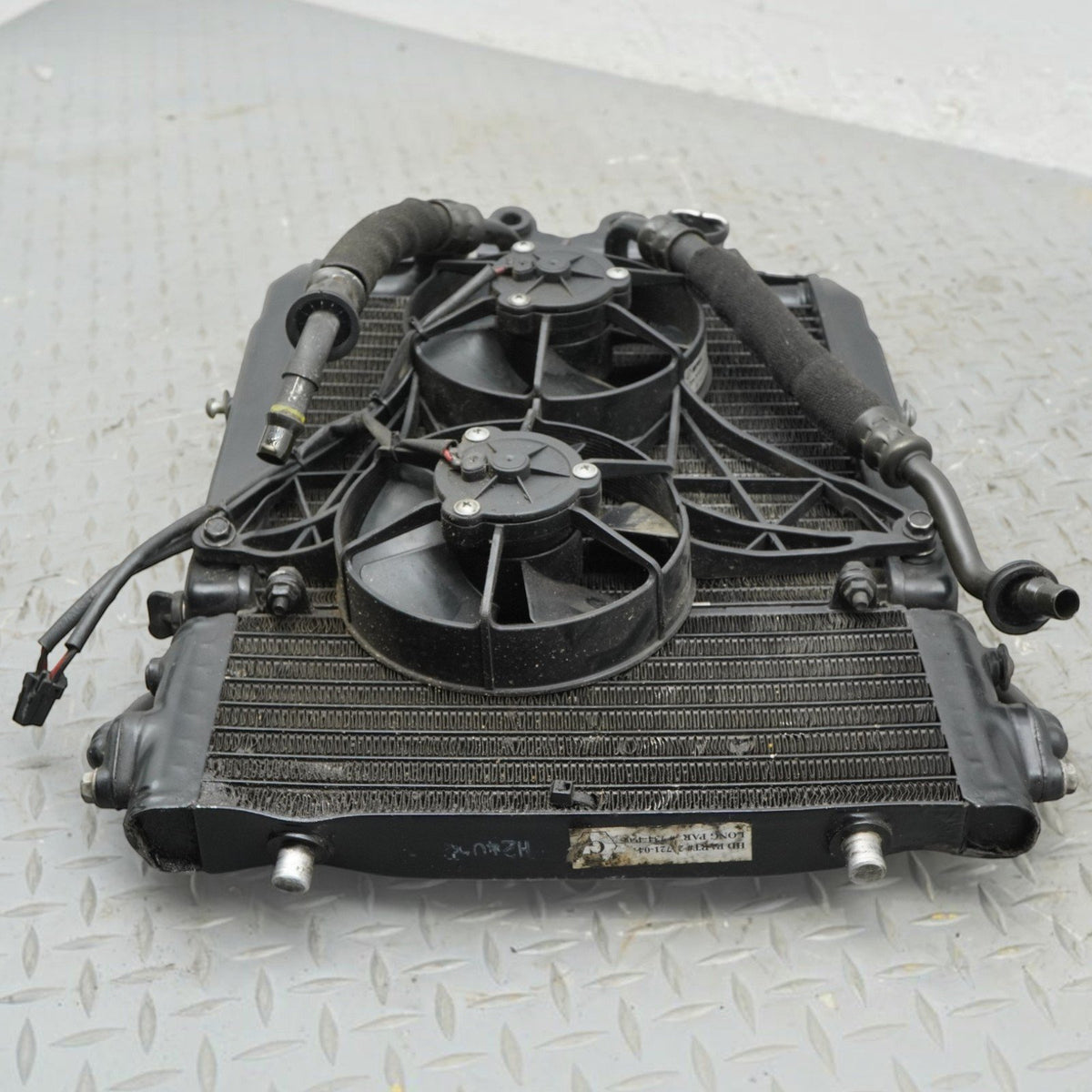 2002-2006 Harley Davidson VROD VRSCA Front Radiator W/ Fans 26722-04 OEM