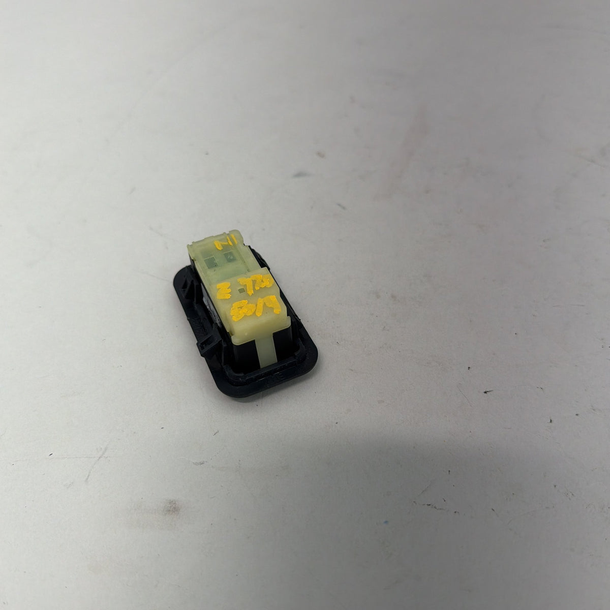 04-10 BMW M6 650i 645Ci E63 E64 Passenger Off Switch Indicator 61316977788 OEM