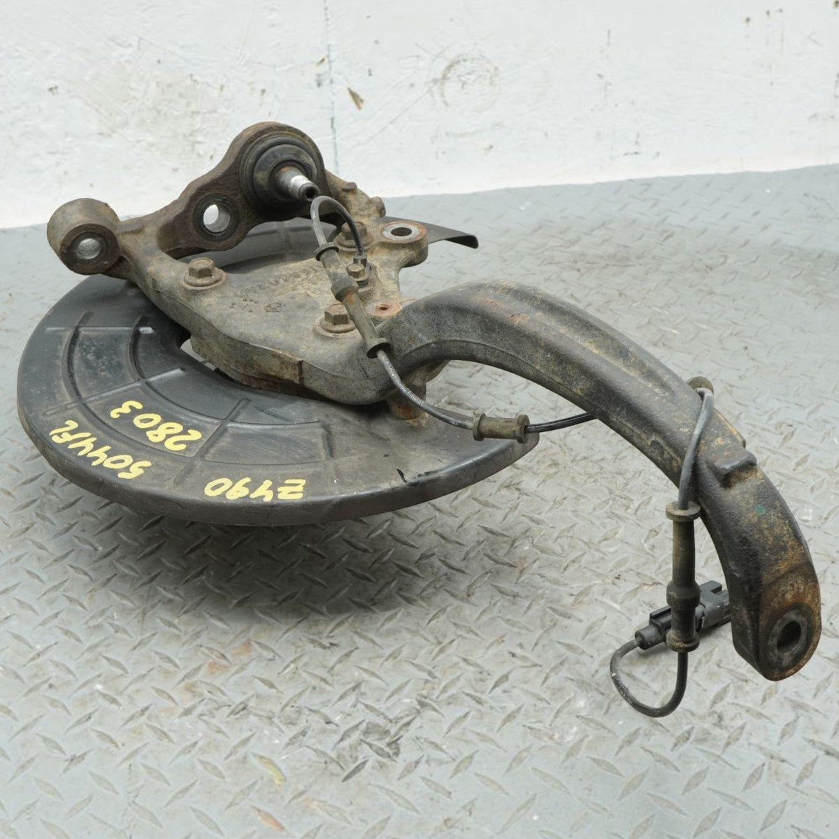 12-23 Dodge Challenger RWD 5.7L Spindle Knuckle Hub Front Left 05168403AD OEM