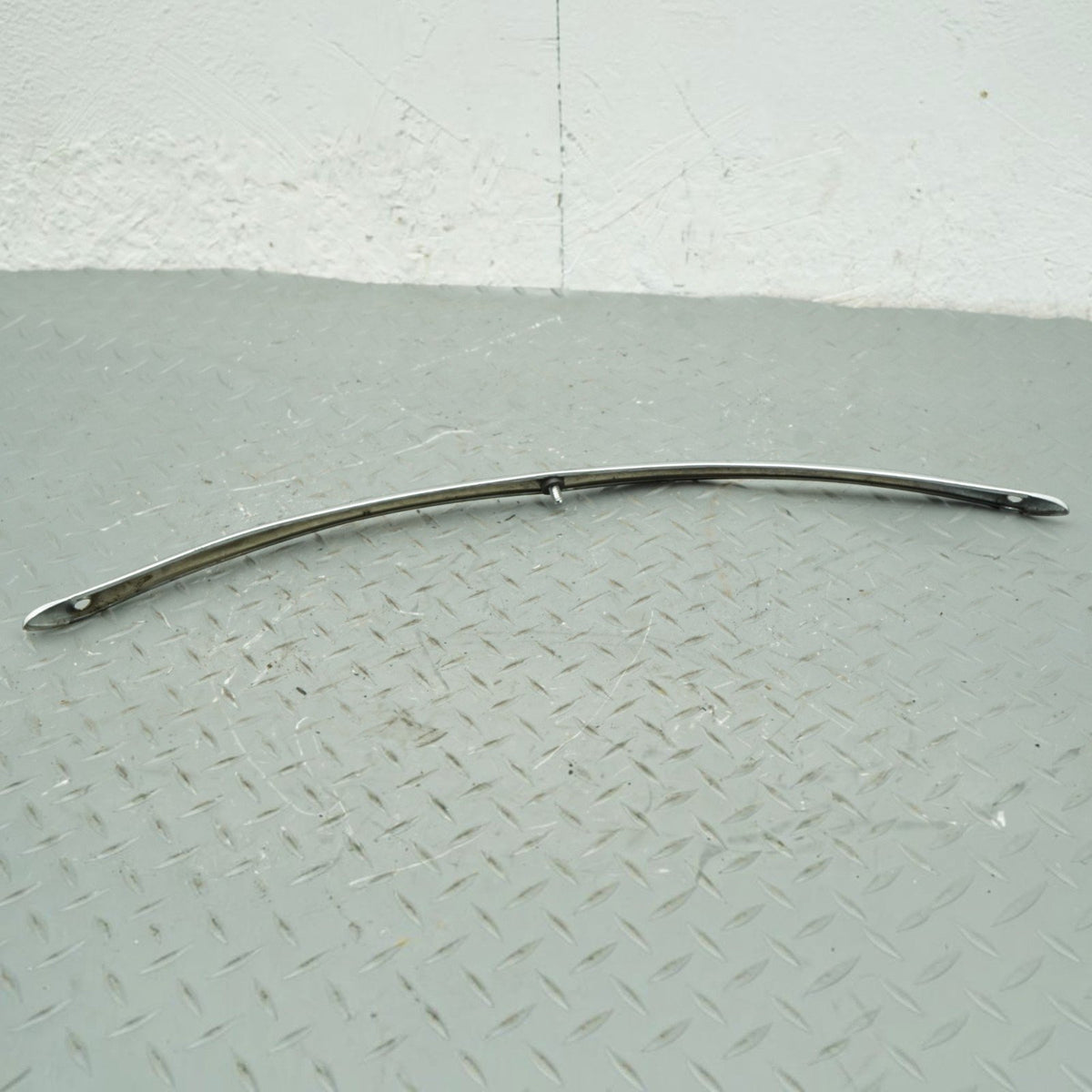 12-13 Harley Electra Glide Classic FLHTC Windshield Chrome Trim Front OEM