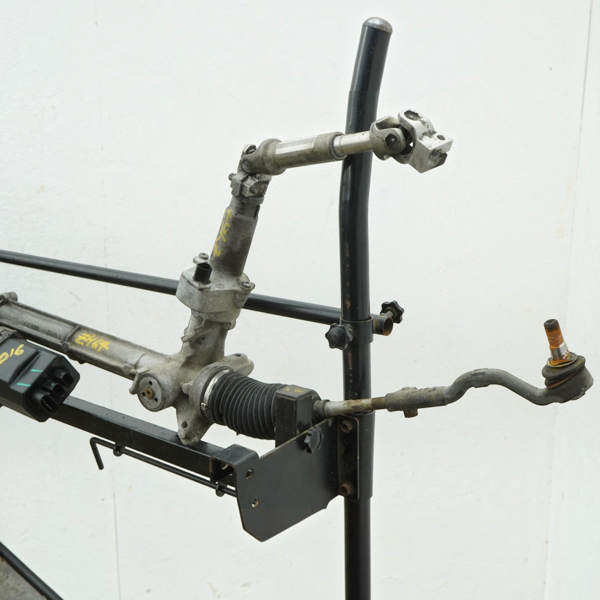 14-18 BMW X5 X6 F15 F16 4.4L Power Steering Rack and Pinion 32106866996 OEM