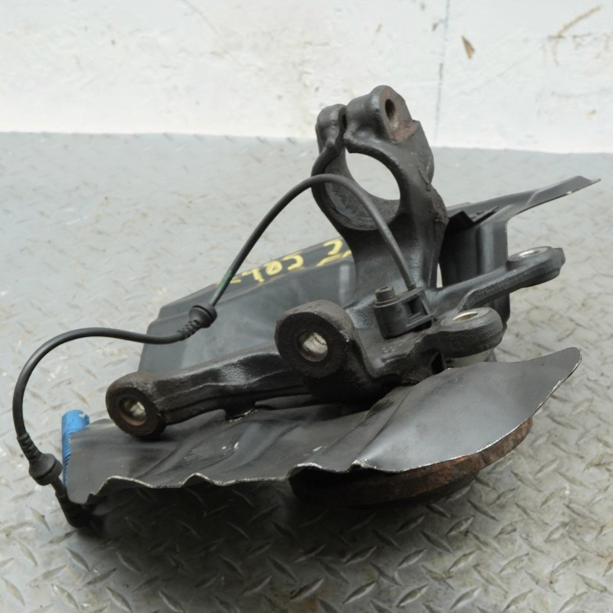 99-06 BMW 320 323 325 328 330 E46 Right Front Spindle Knuckle 31211096430 OEM