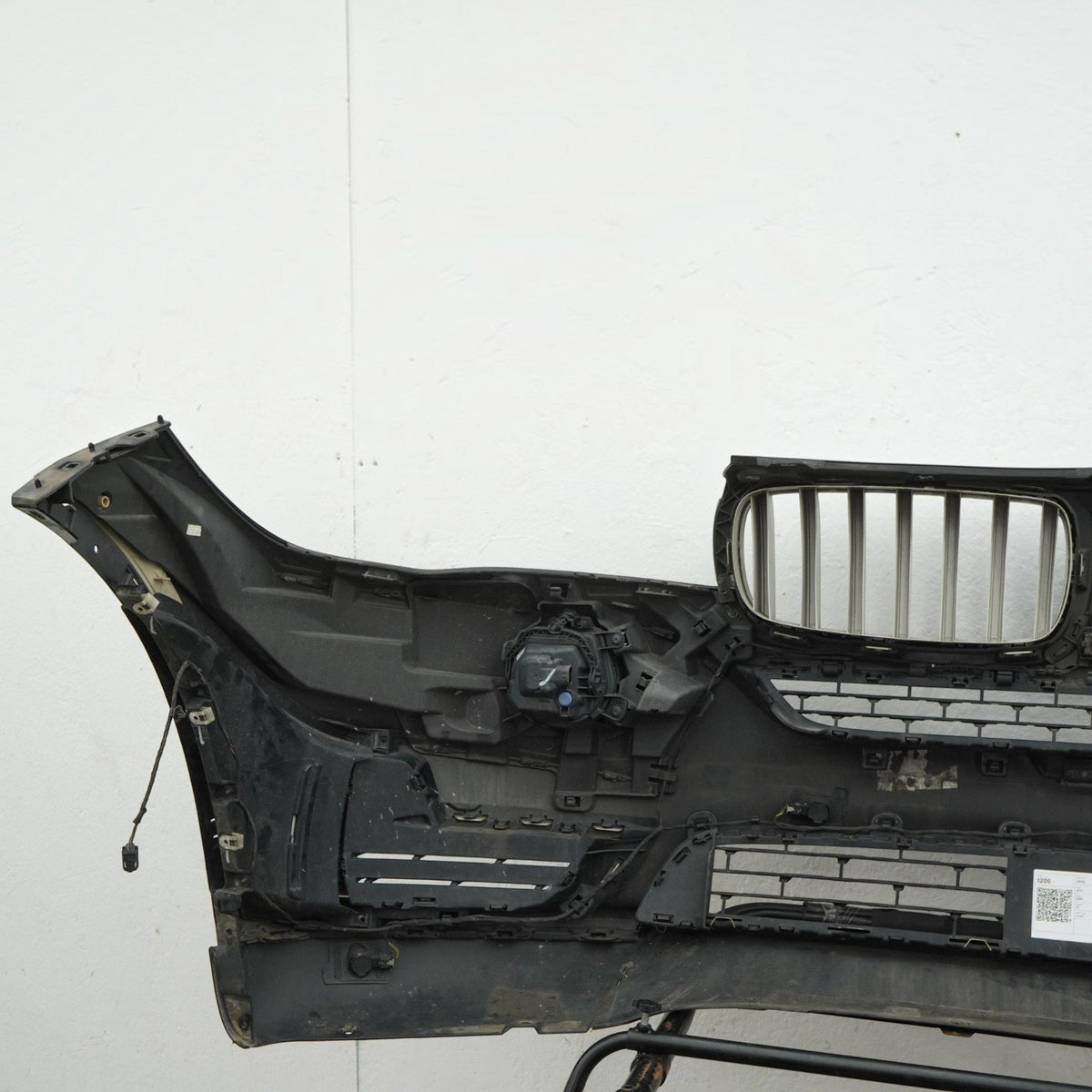 14-18 BMW X5 F15 Front Bumper Panel Cover w/ Fog 51117378609 Schwarz II 668 OEM