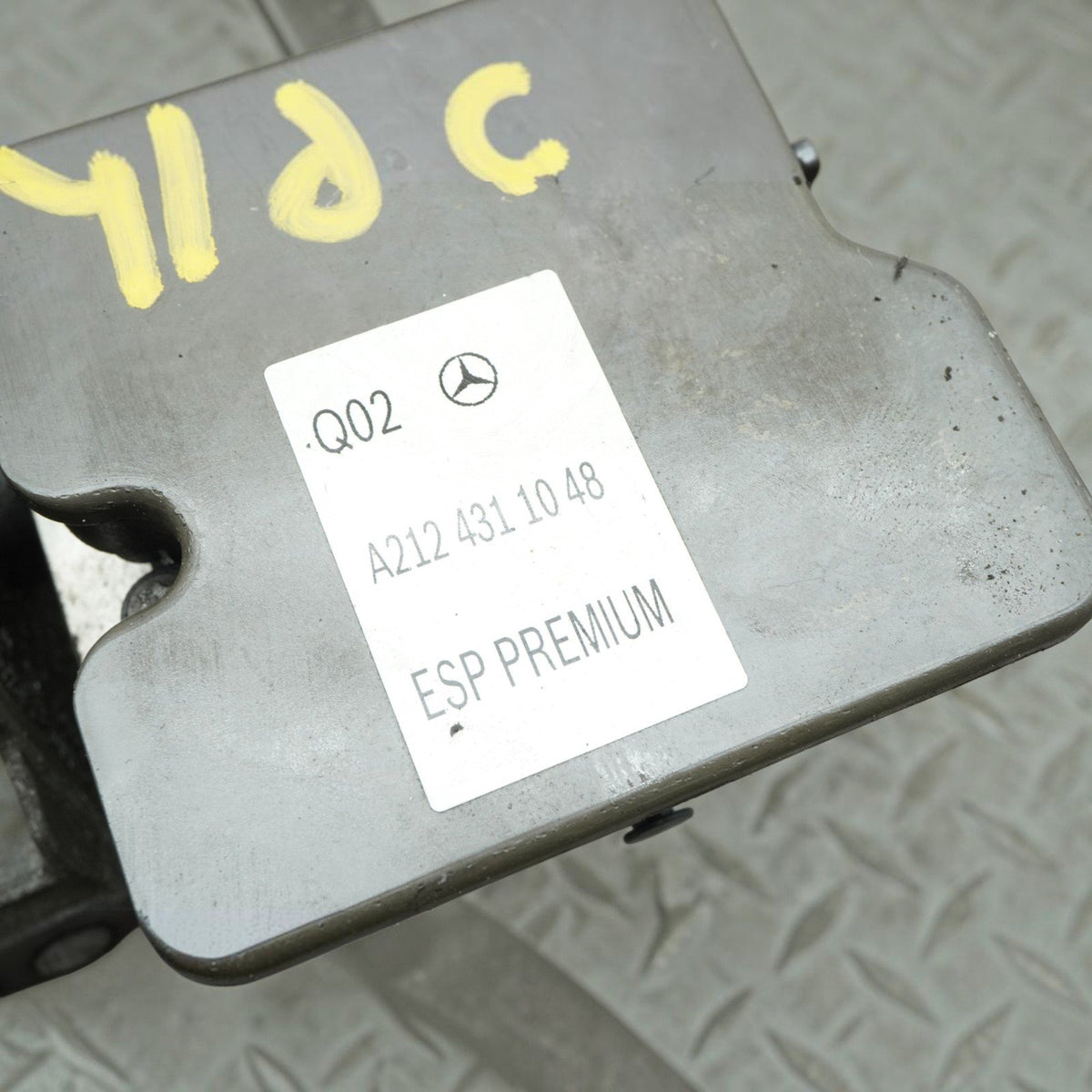 2014 Mercedes E350 C207 ABS Pump Anti Lock Brake Modulator Module A2124311048