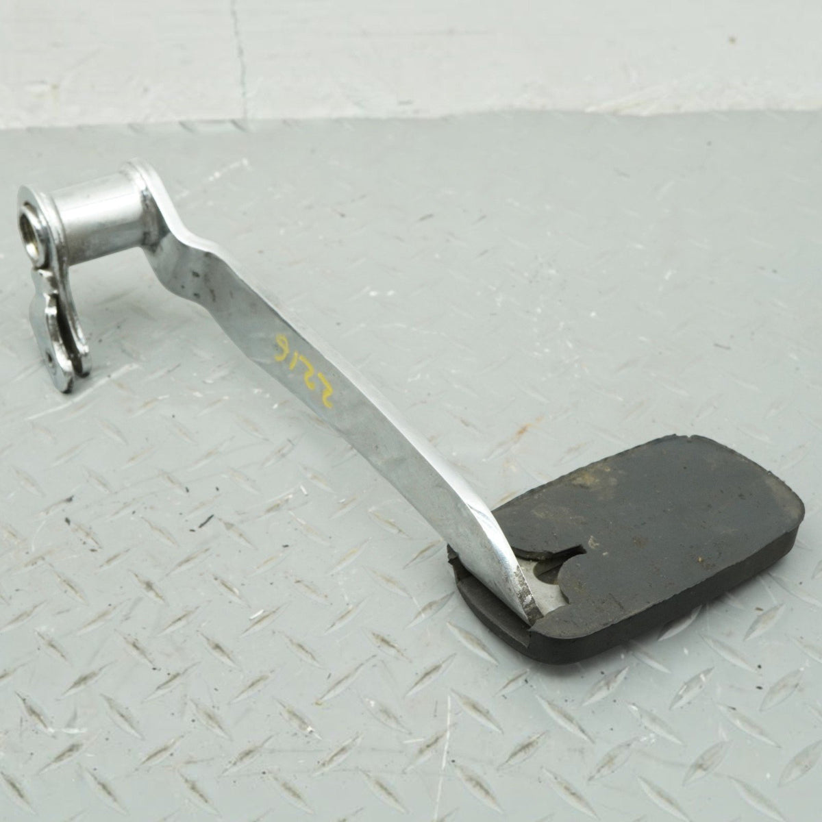 2012 Harley Electra Glide FLHTC Rear Brake Pedal Foot Lever Pad Chrome OEM