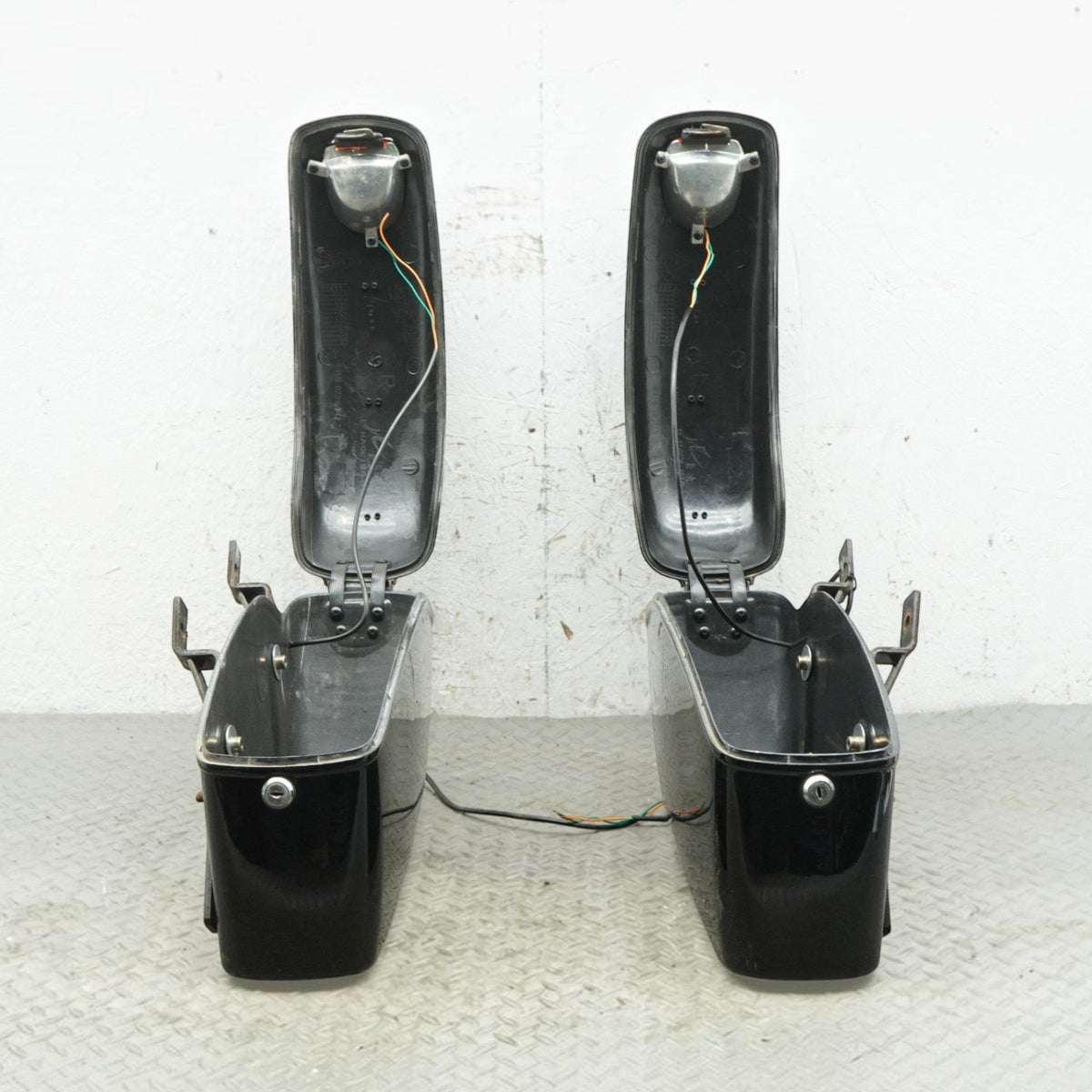 05-09 Suzuki Boulevard C50 VL800 Motorcycle saddlebags Storage Rear Left Right