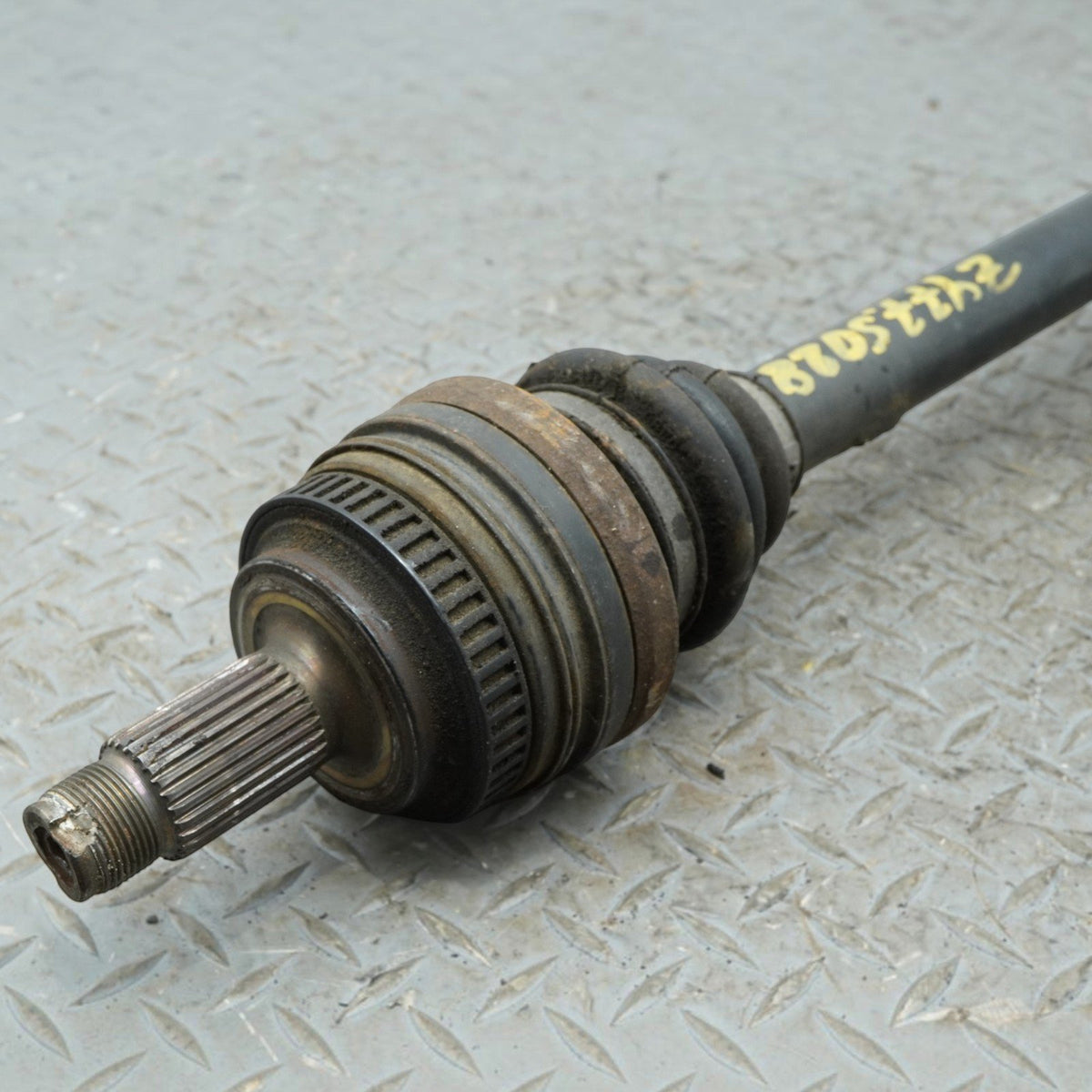 99-06 BMW 323 325 328 330 E46 Rear Right Passenger Axle Shaft CV 33211229592 OEM