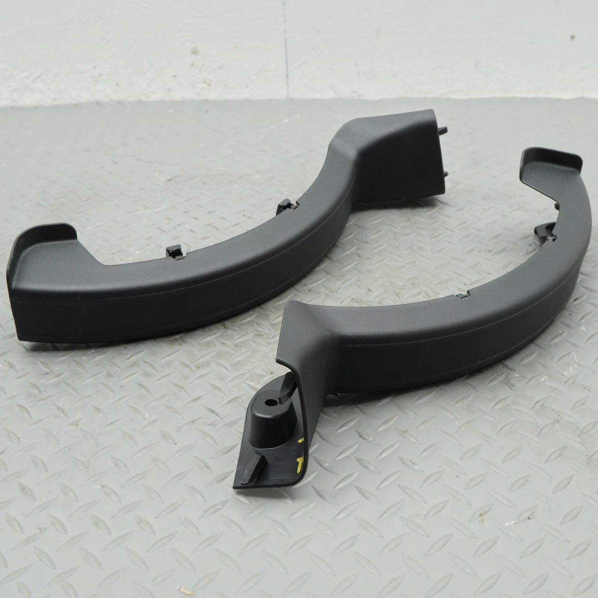 14-20 Mercedes S550 S400 W222 Trunk Lid Hinge Trim Cover LH RH A2226930117 OEM