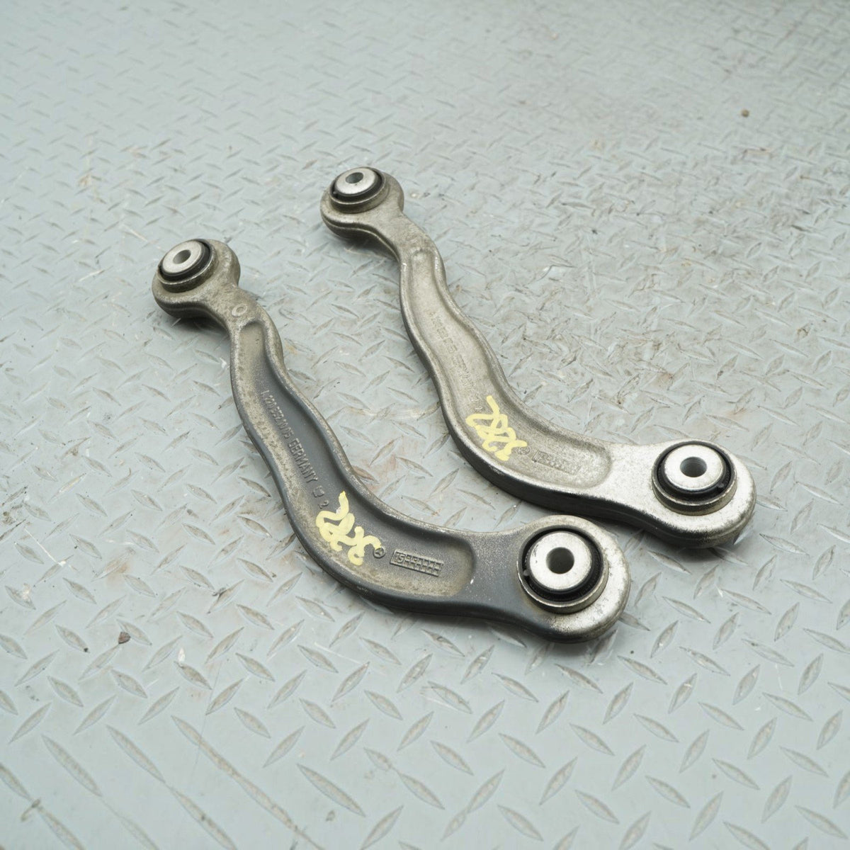 14-17 Mercedes S550 W222 4Matic Rear Left & Right Upper Rearward Control Arm OEM