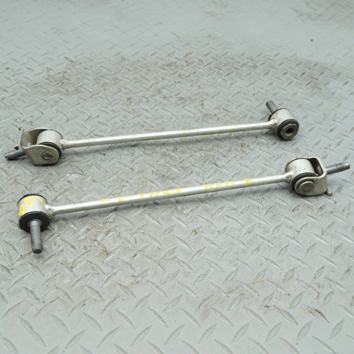 14-17 Mercedes S550 W222 Rear Stabilizer Sway Bar End Link Pair Left & Right OEM