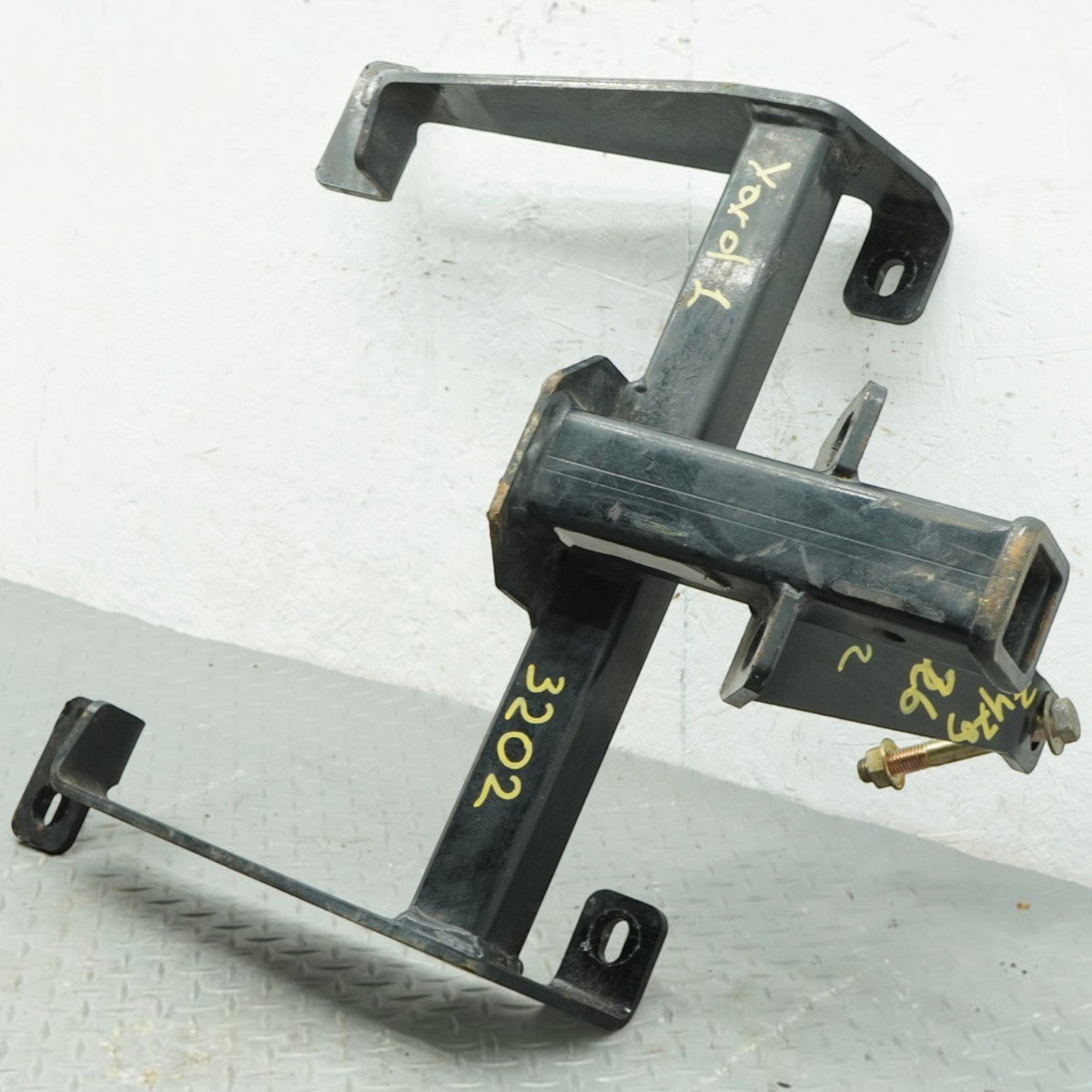 14-19 Land Rover Range Rover Sport L494 Rear Trailer Hitch Tow LR093913 OEM