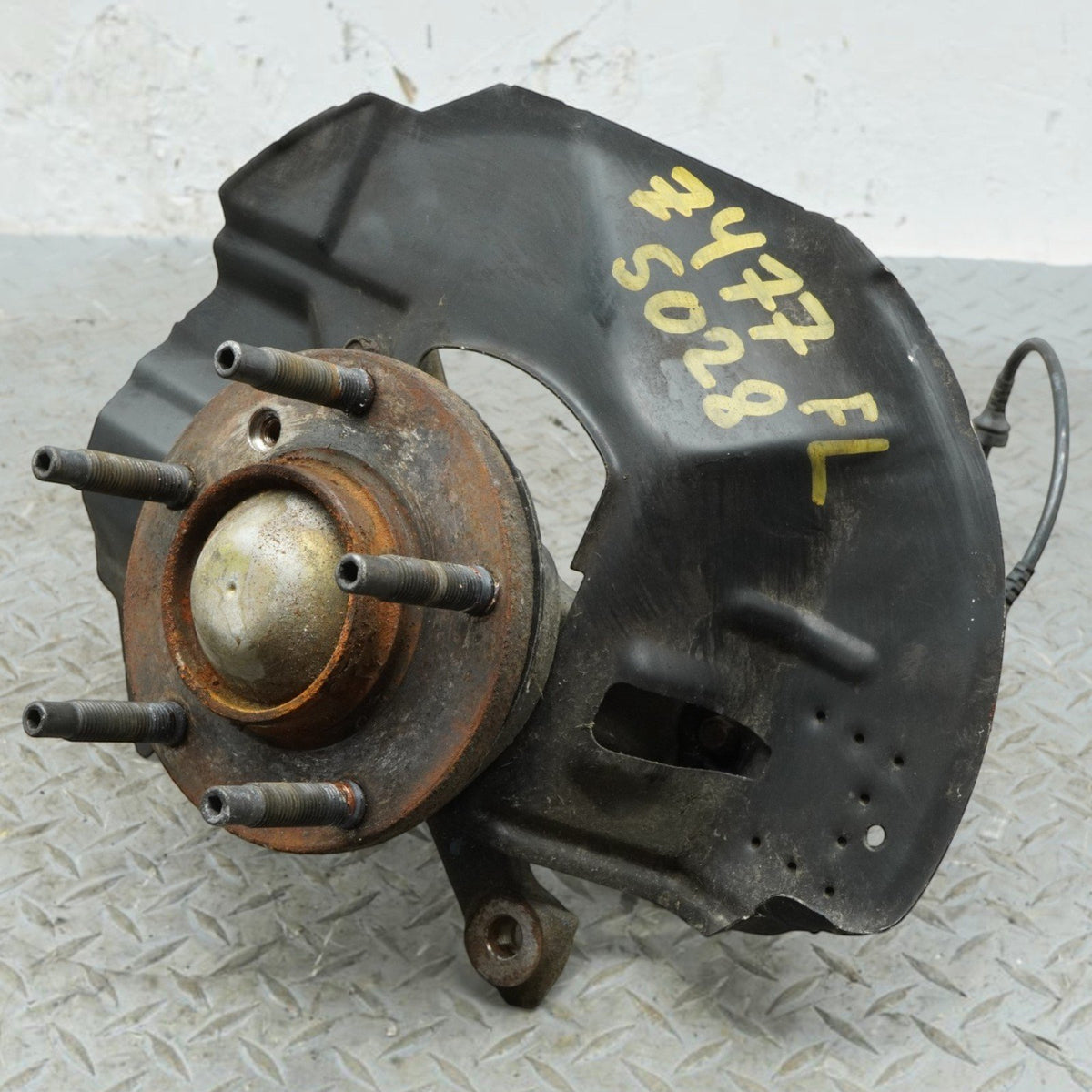 99-06 BMW 320 323 325 328 330 E46 Front Left Spindle Knuckle Hub 31211096429 OEM